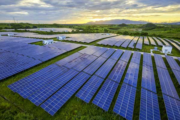 Solar-Panels-At-Texas